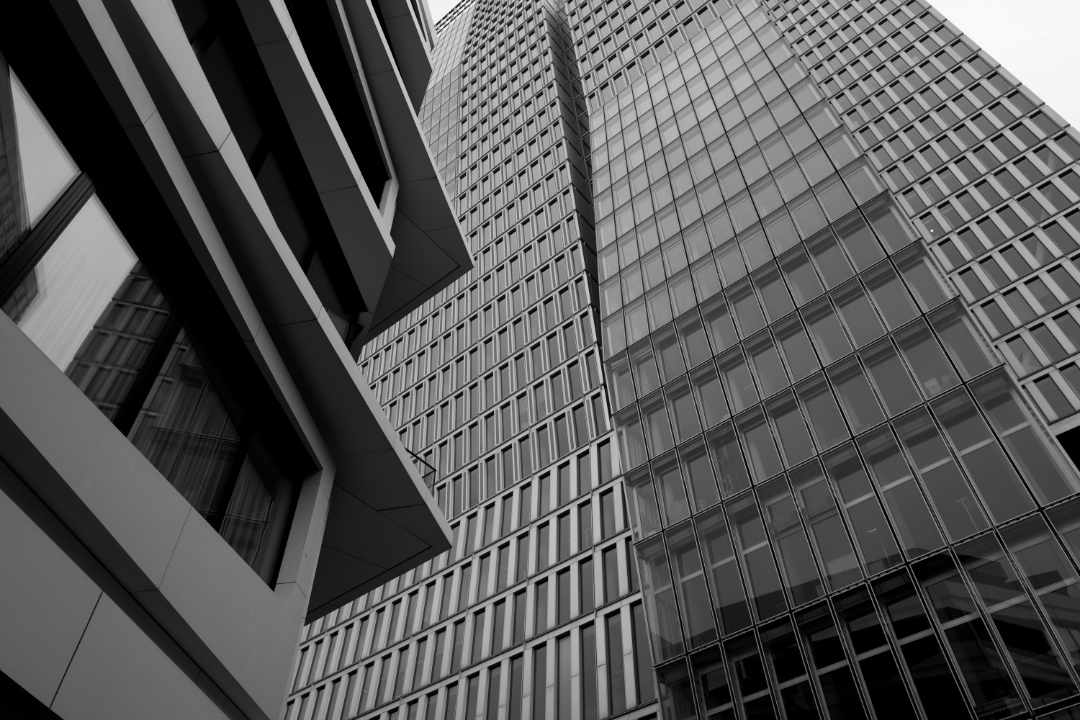 Study Case Modehaus | De Long Hau